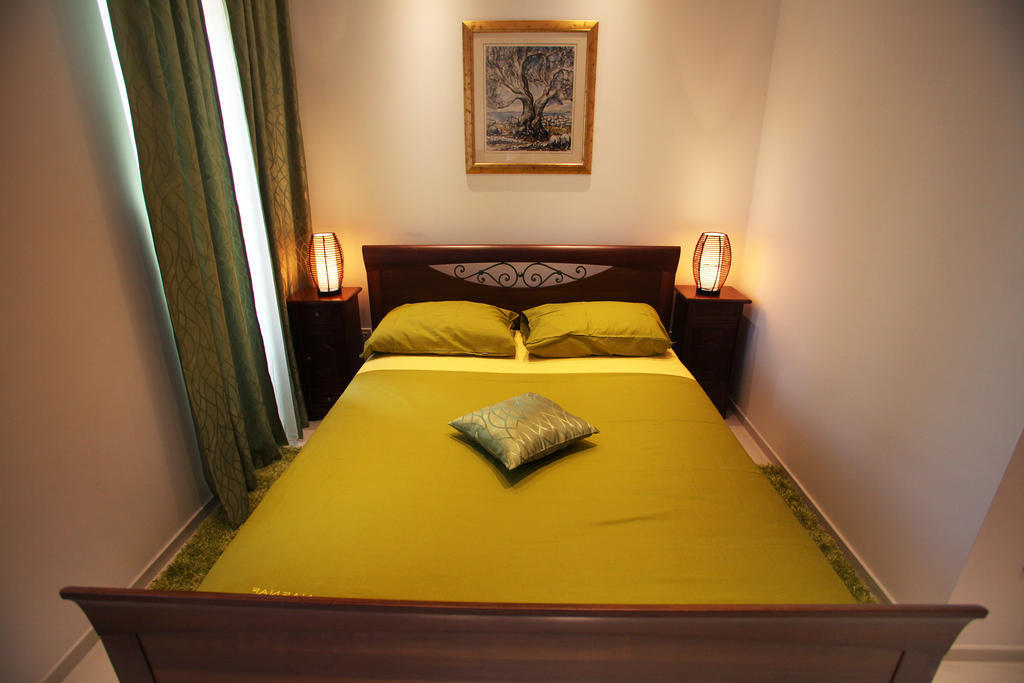 Villa Kampanel Trogir Room photo